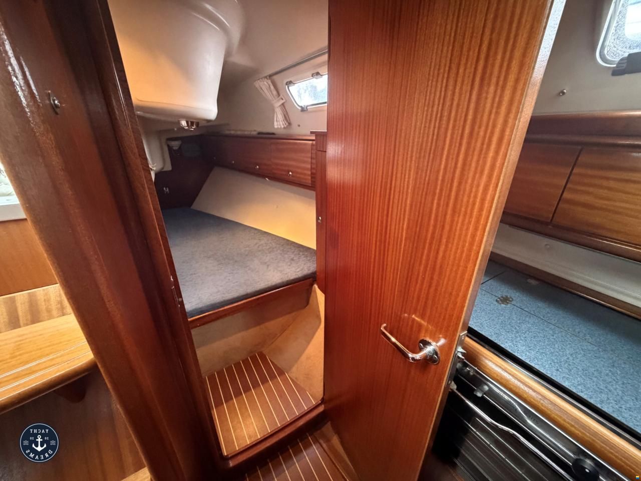 Bavaria 32