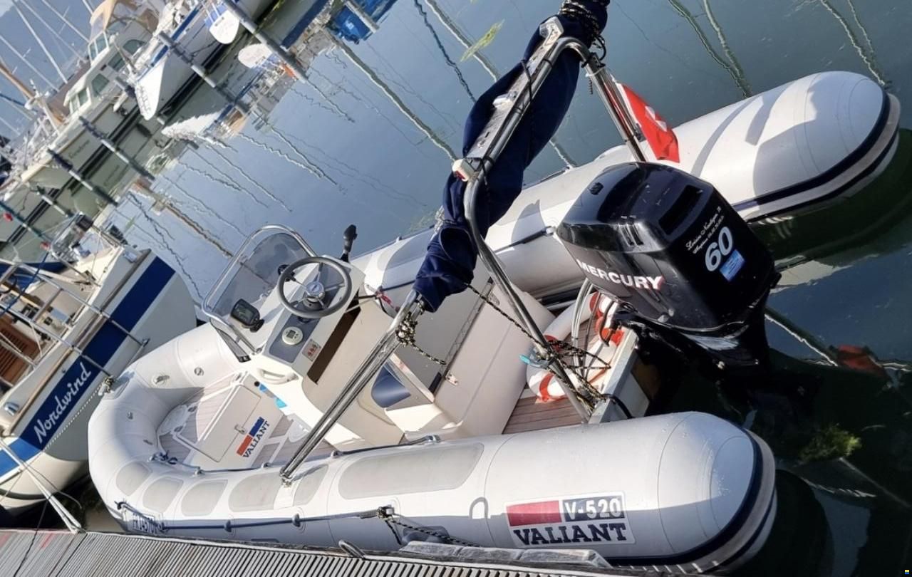 Valiant 520 Vanguard