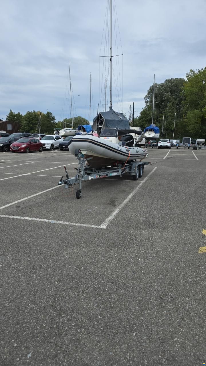 Valiant 520 Vanguard