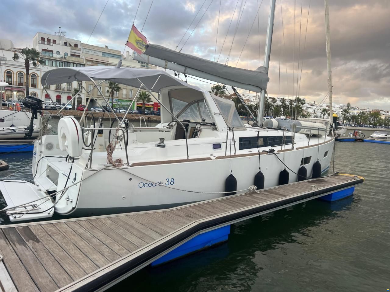 Beneteau oceanis 38