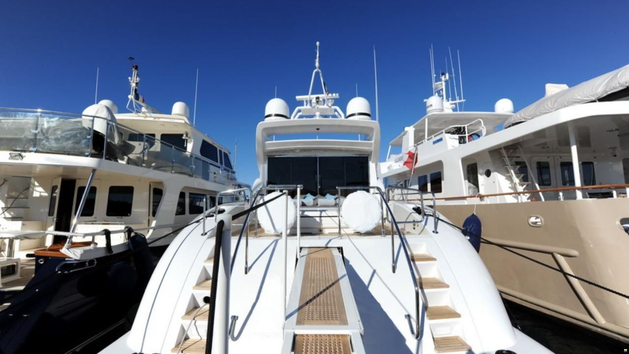 Overmarine Mangusta 72