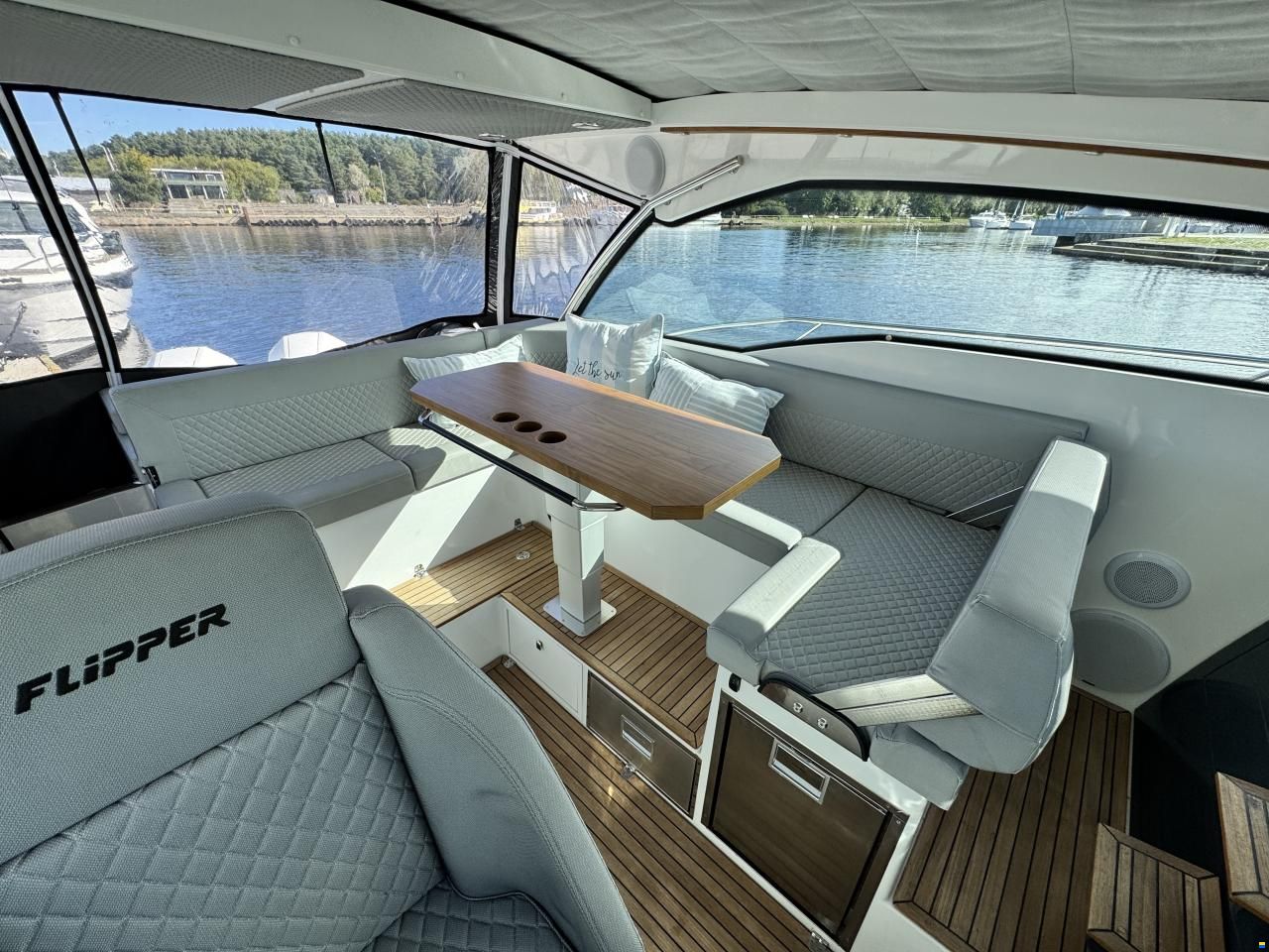 Flipper 900 ST