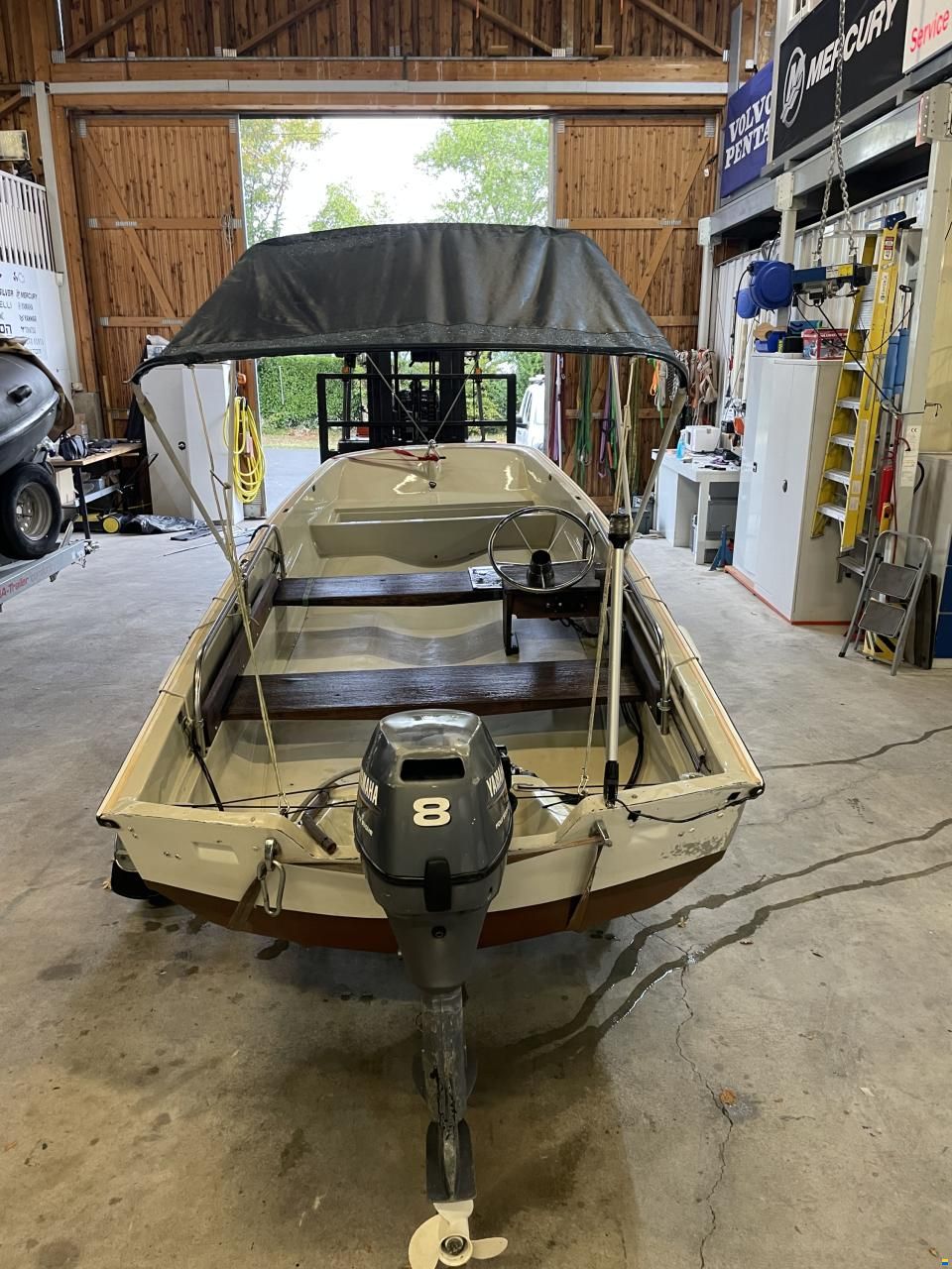 Boston Whaler Fisher-Pierce