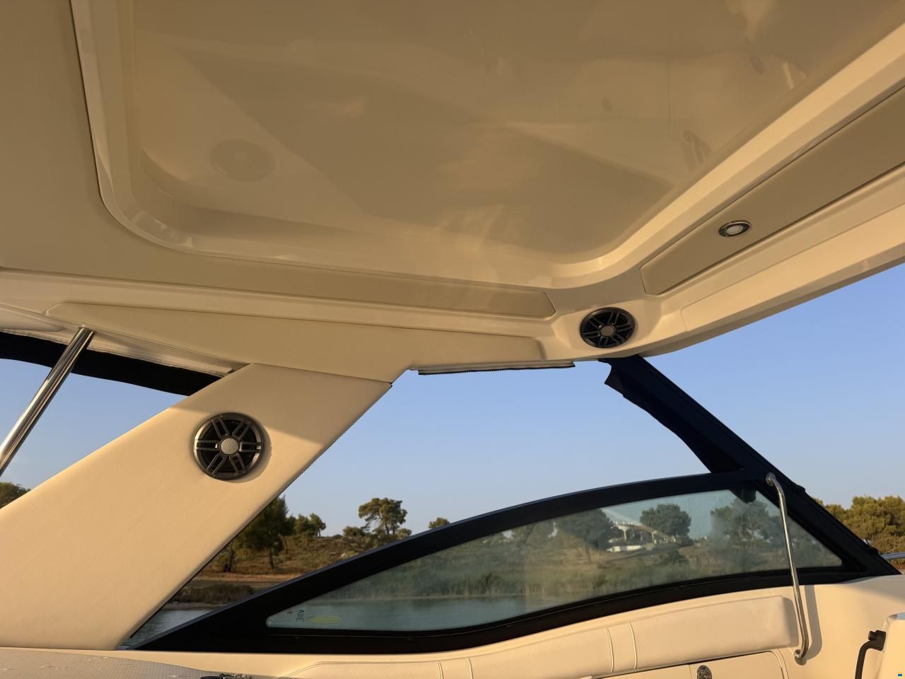 Sea Ray Sundancer 320 DME