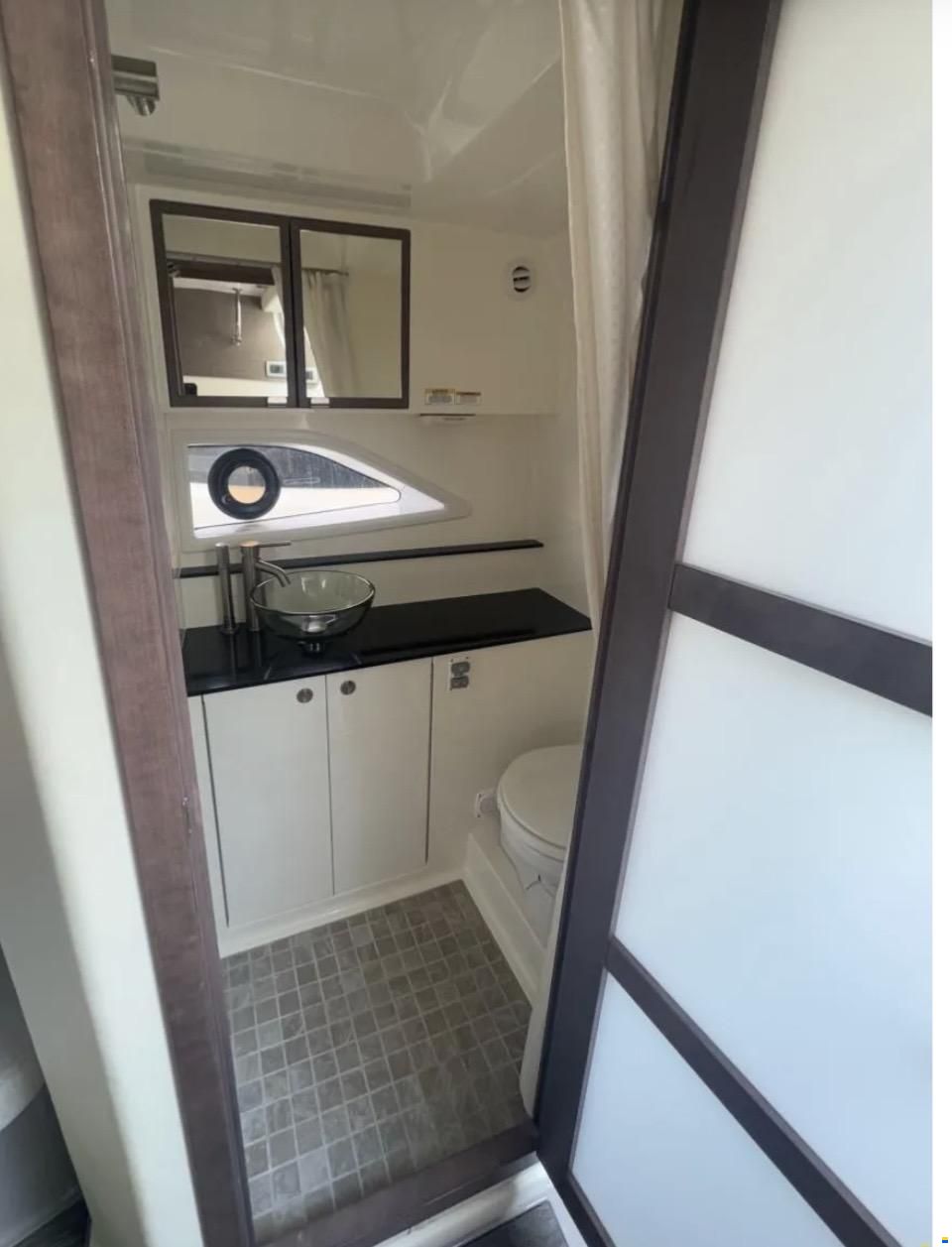 Sea Ray Sundancer 320 DME