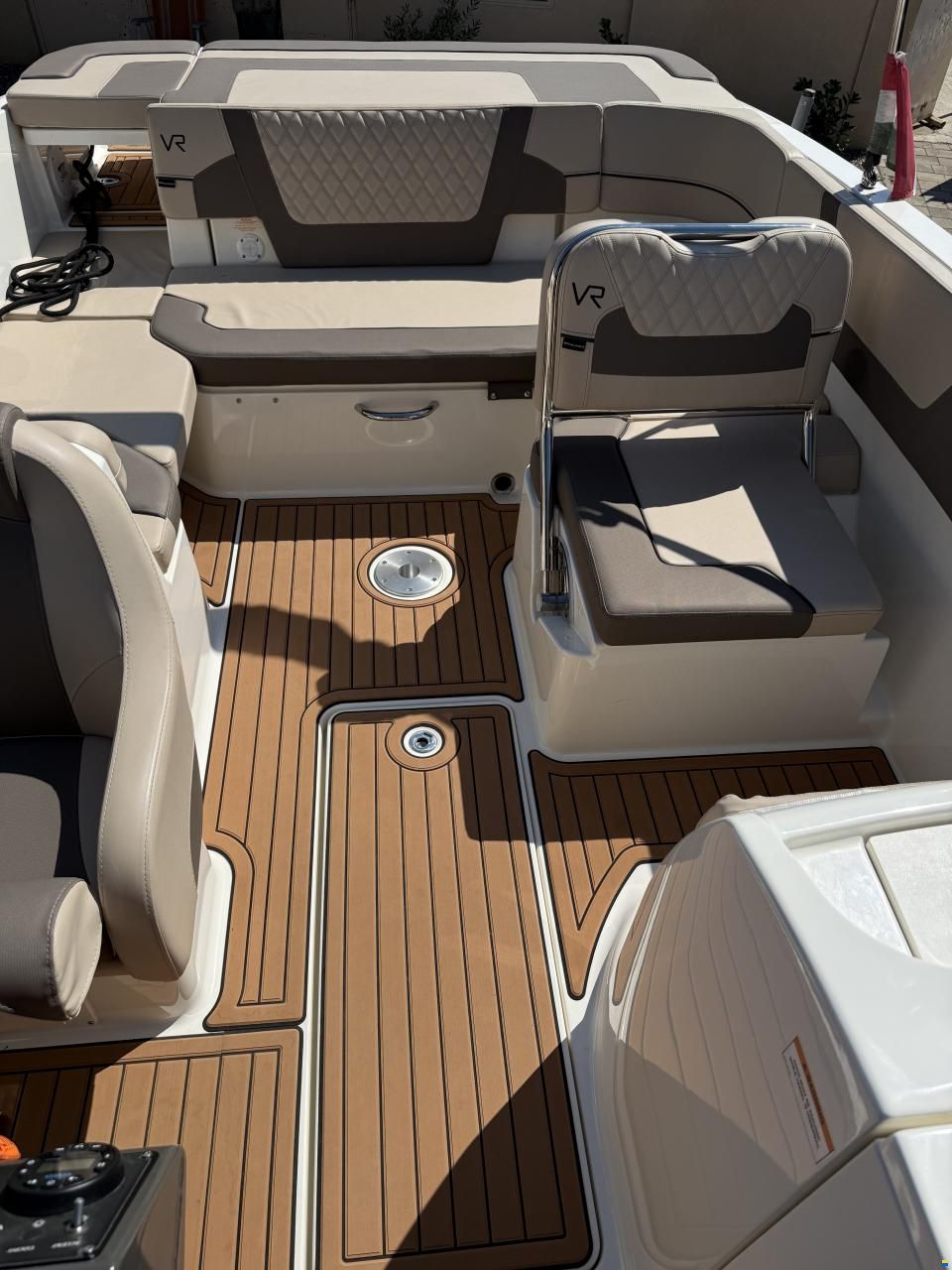Bayliner VR6