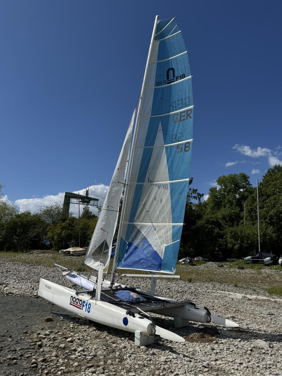Nacra F18