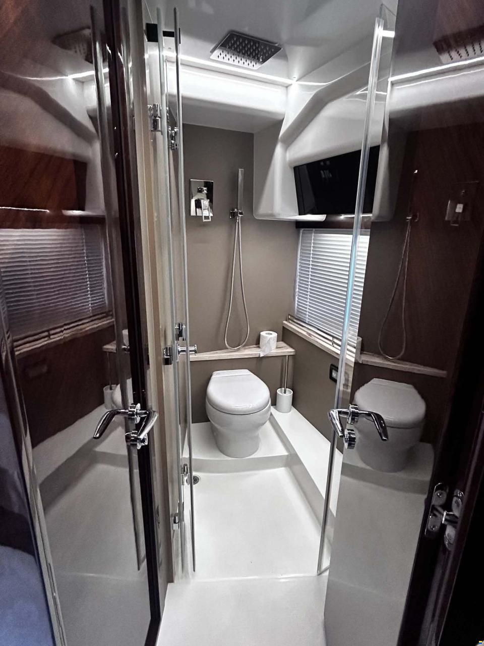 Galeon 400 Fly
