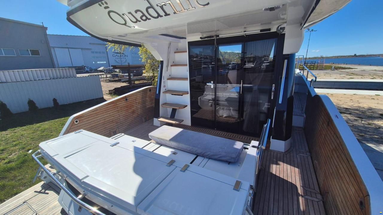 Galeon 400 Fly