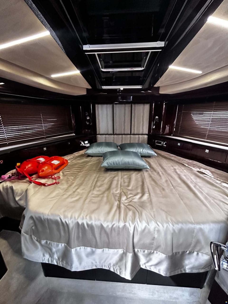 Galeon 400 Fly