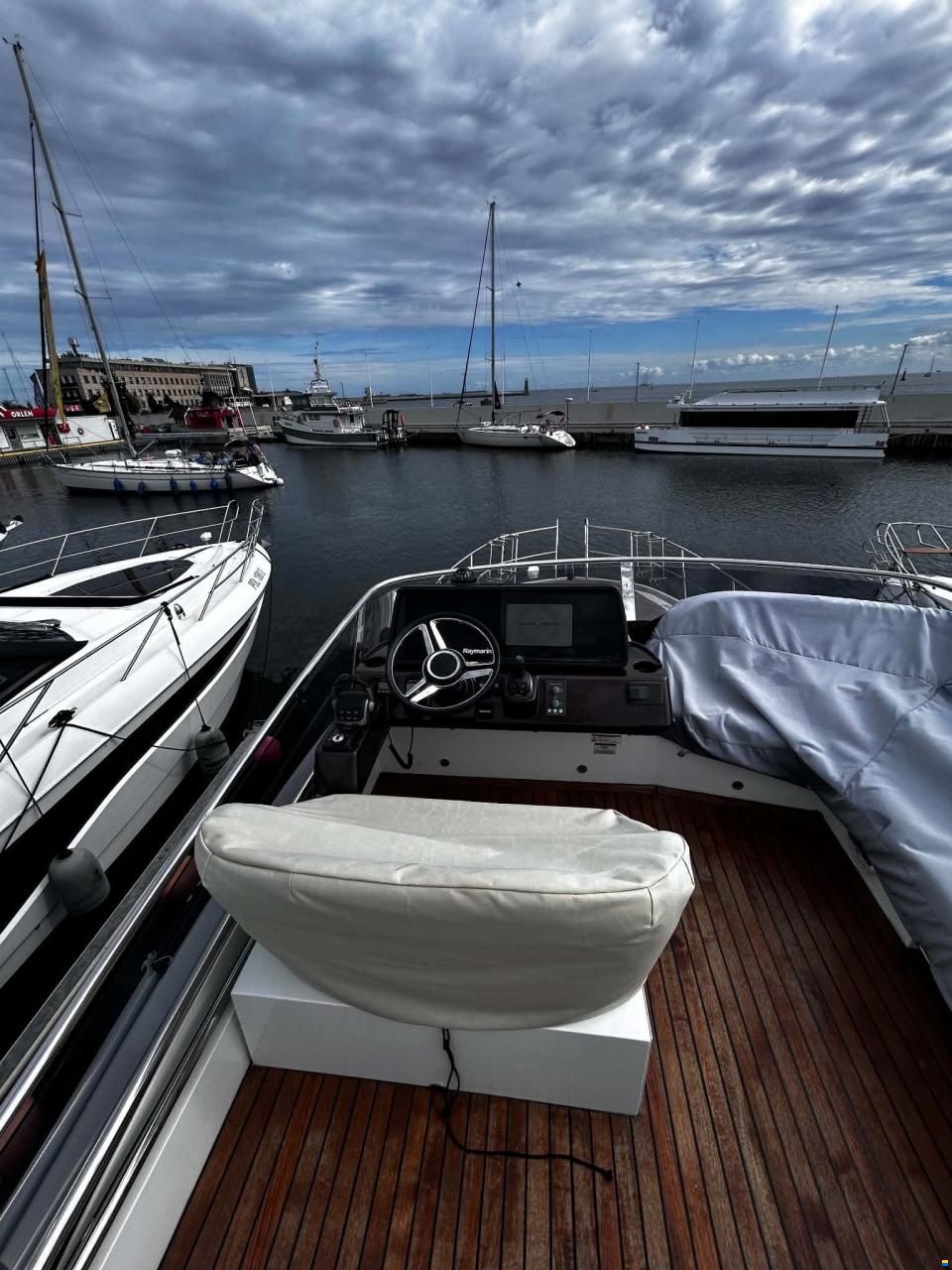 Galeon 400 Fly