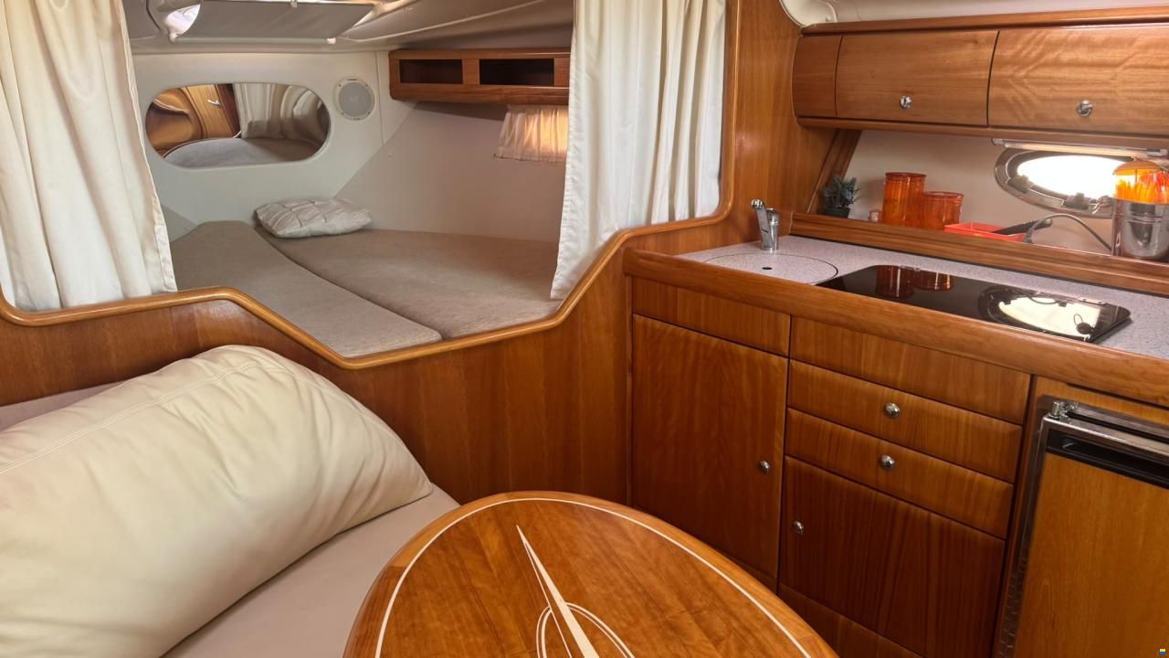 Bavaria 32