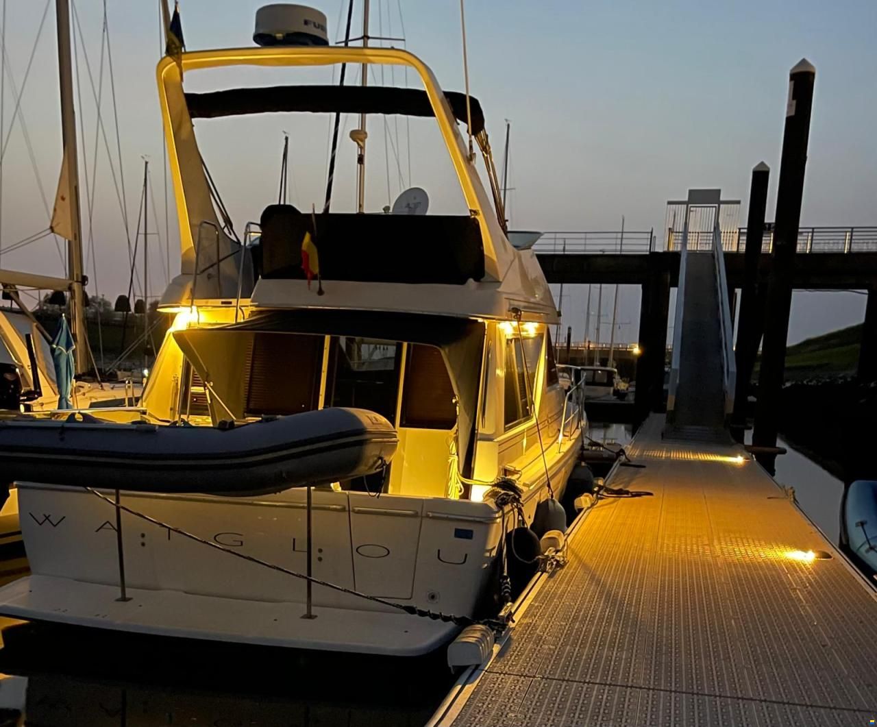 Bayliner 3988