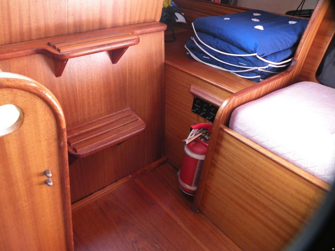 Bianca 28