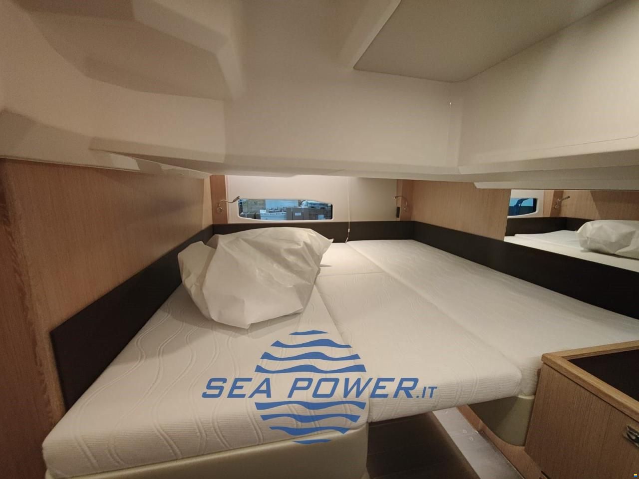 Bavaria SR 38 Open Top Charter