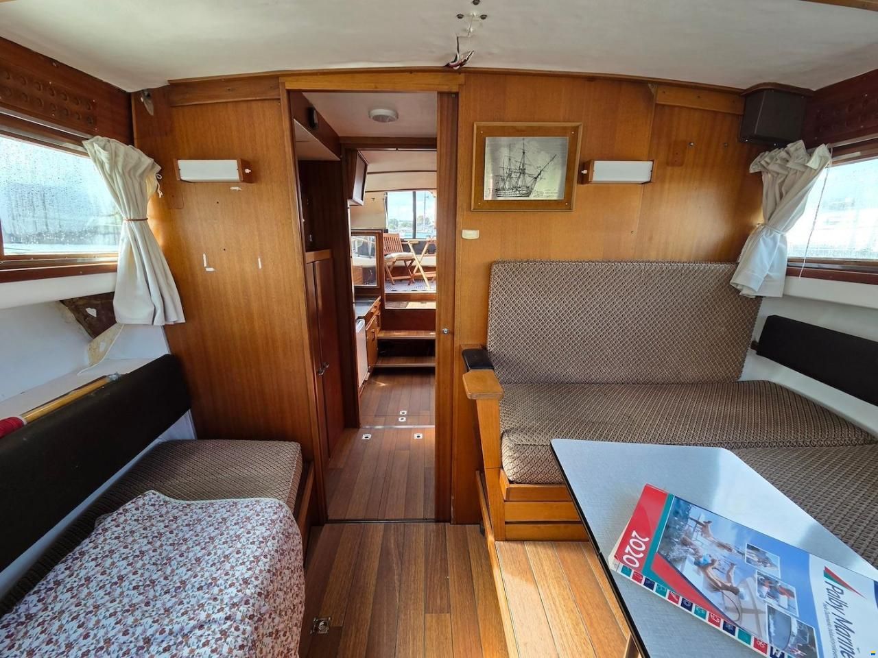 Coronet 32 Oceanfarer