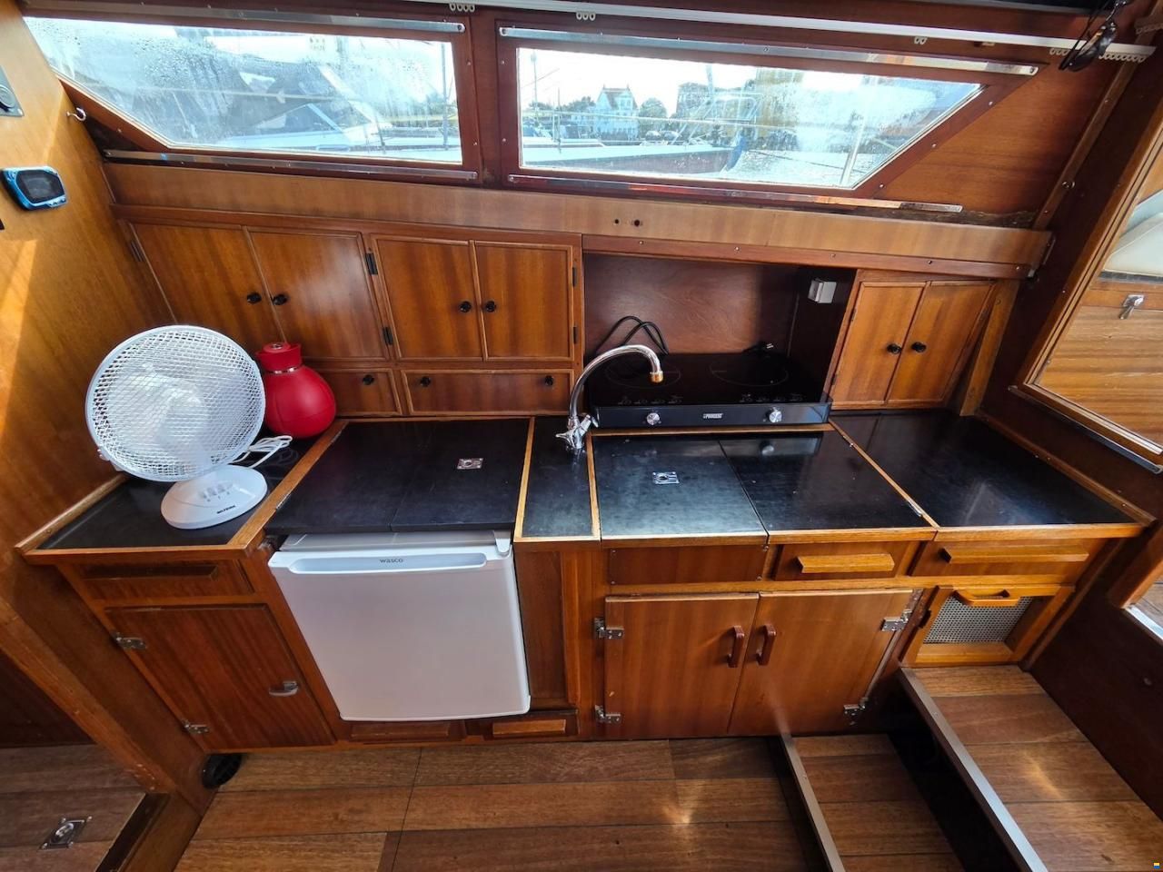 Coronet 32 Oceanfarer