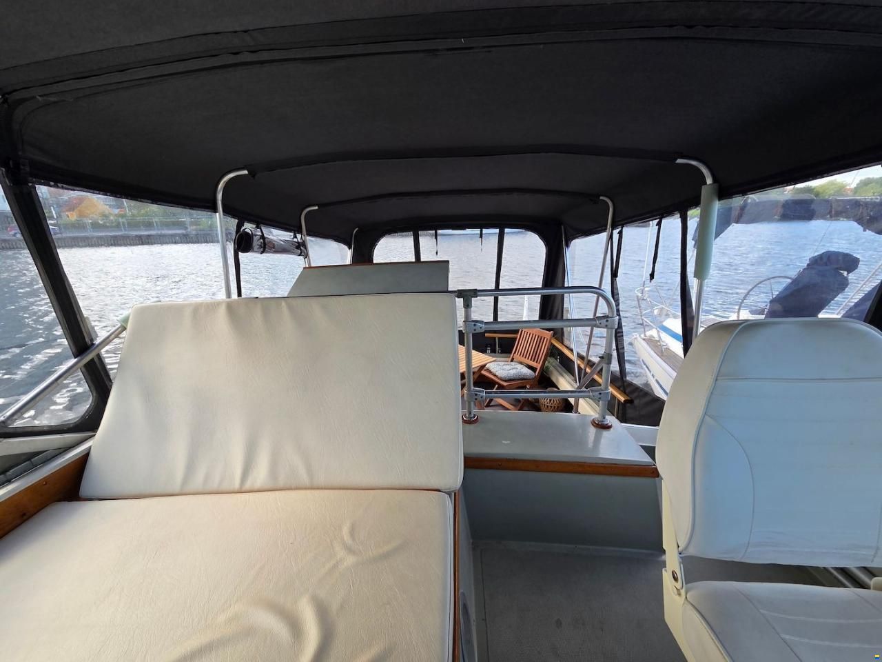 Coronet 32 Oceanfarer