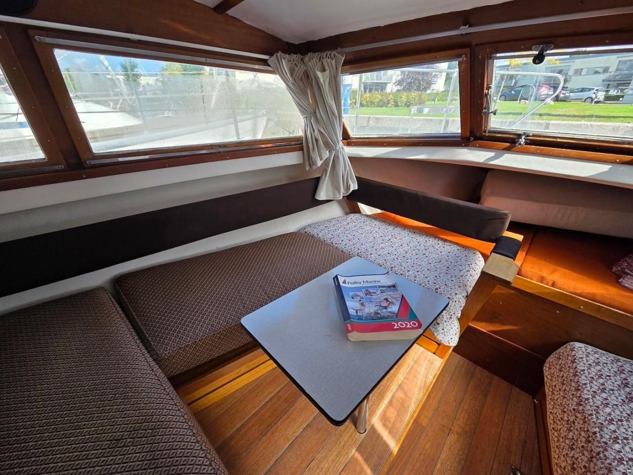Coronet 32 Oceanfarer
