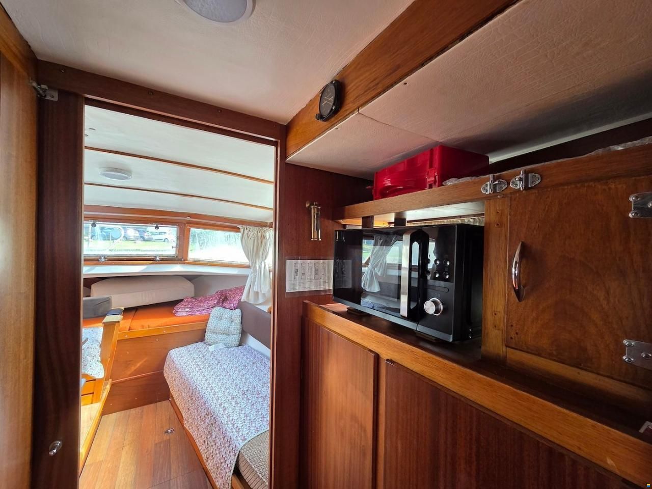 Coronet 32 Oceanfarer