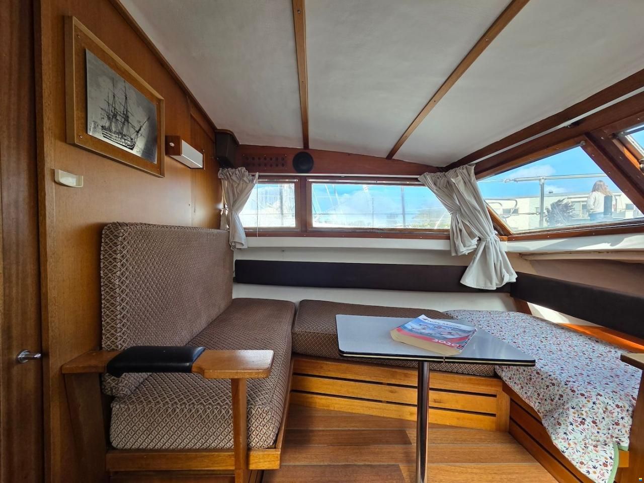 Coronet 32 Oceanfarer