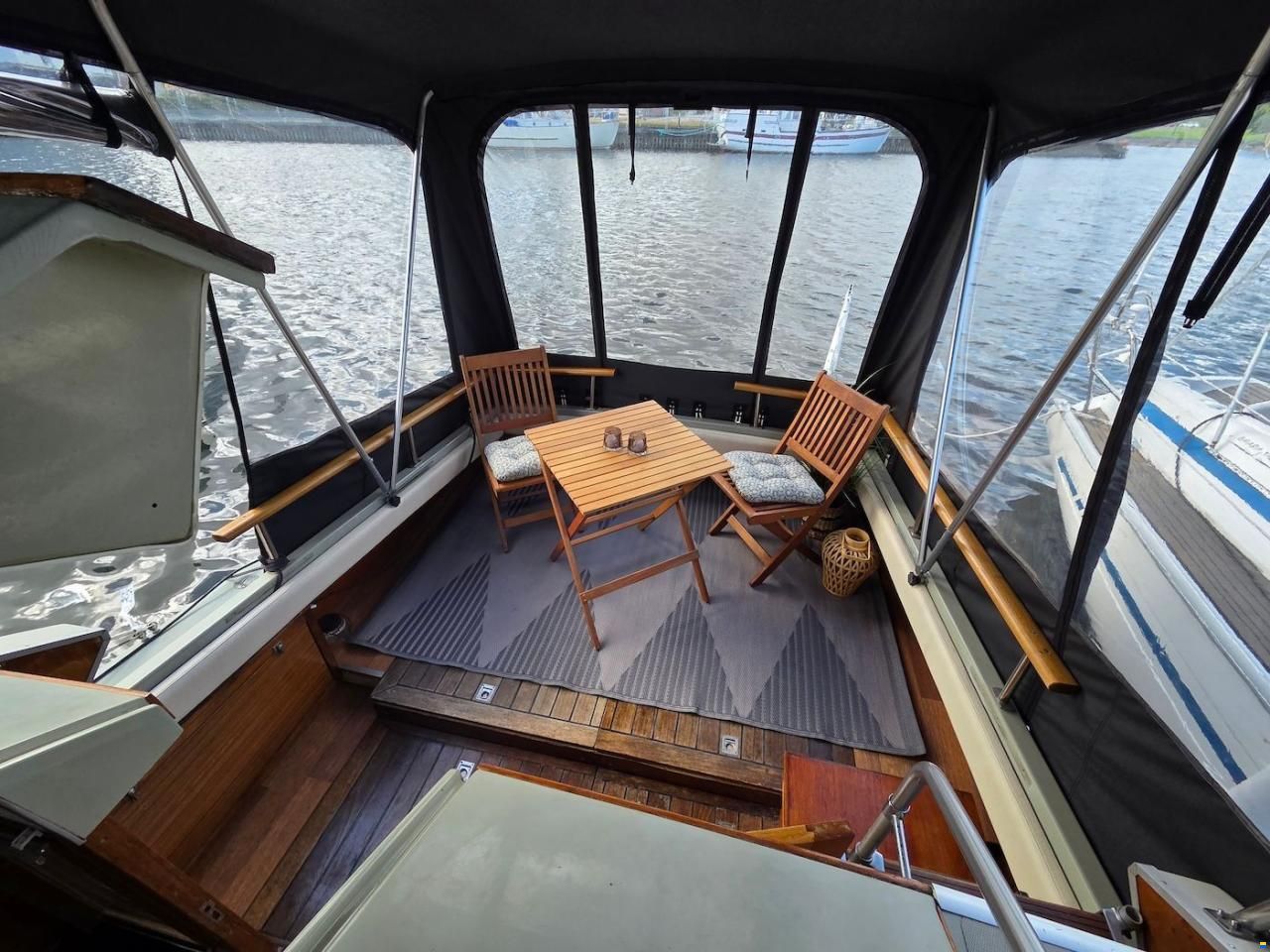 Coronet 32 Oceanfarer