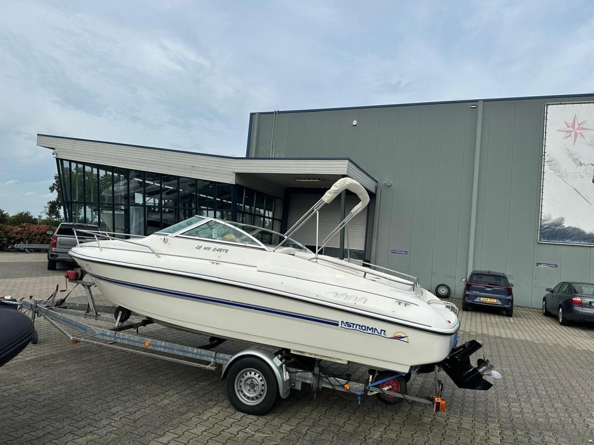 Astromar LC600 Cabin