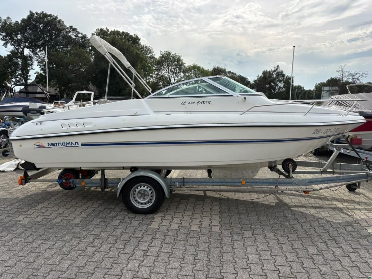 Astromar LC600 Cabin