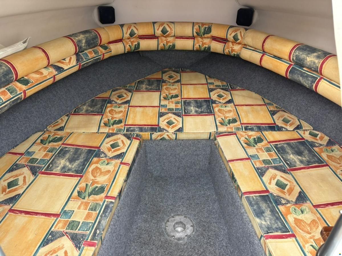 Astromar LC600 Cabin
