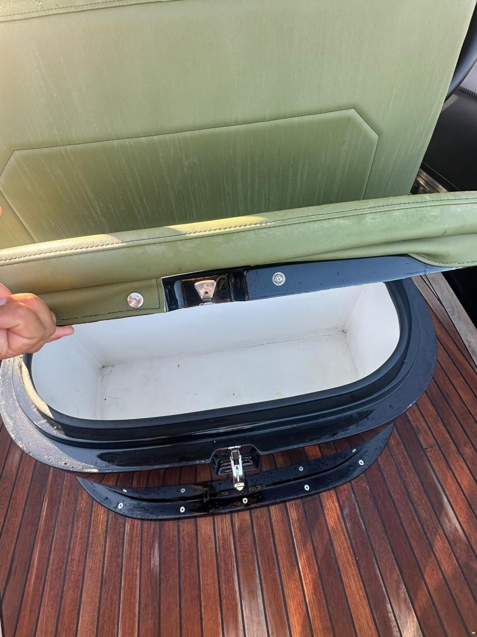SeaWater PHANTOM 300