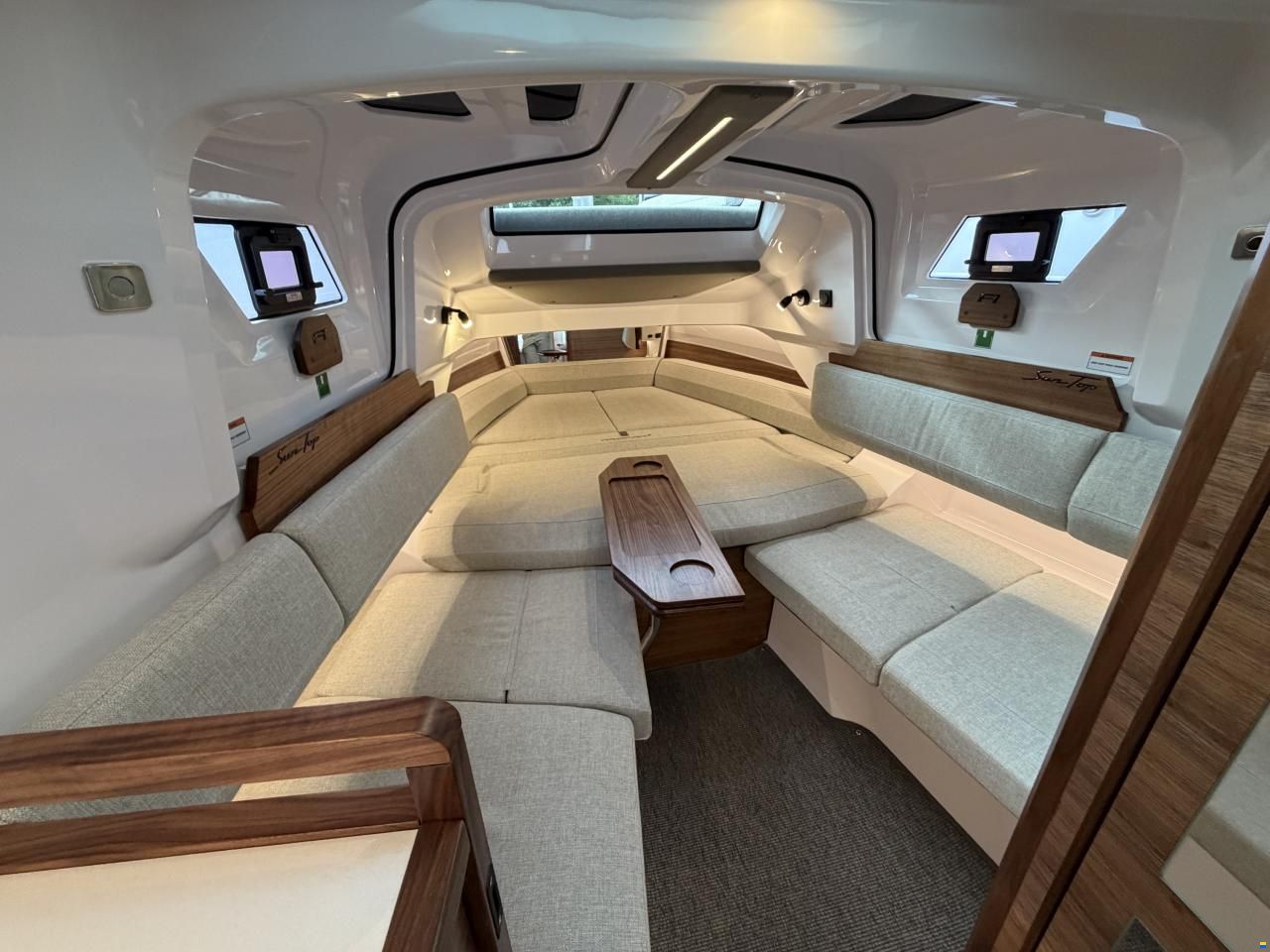 Axopar 38 Sun-Top