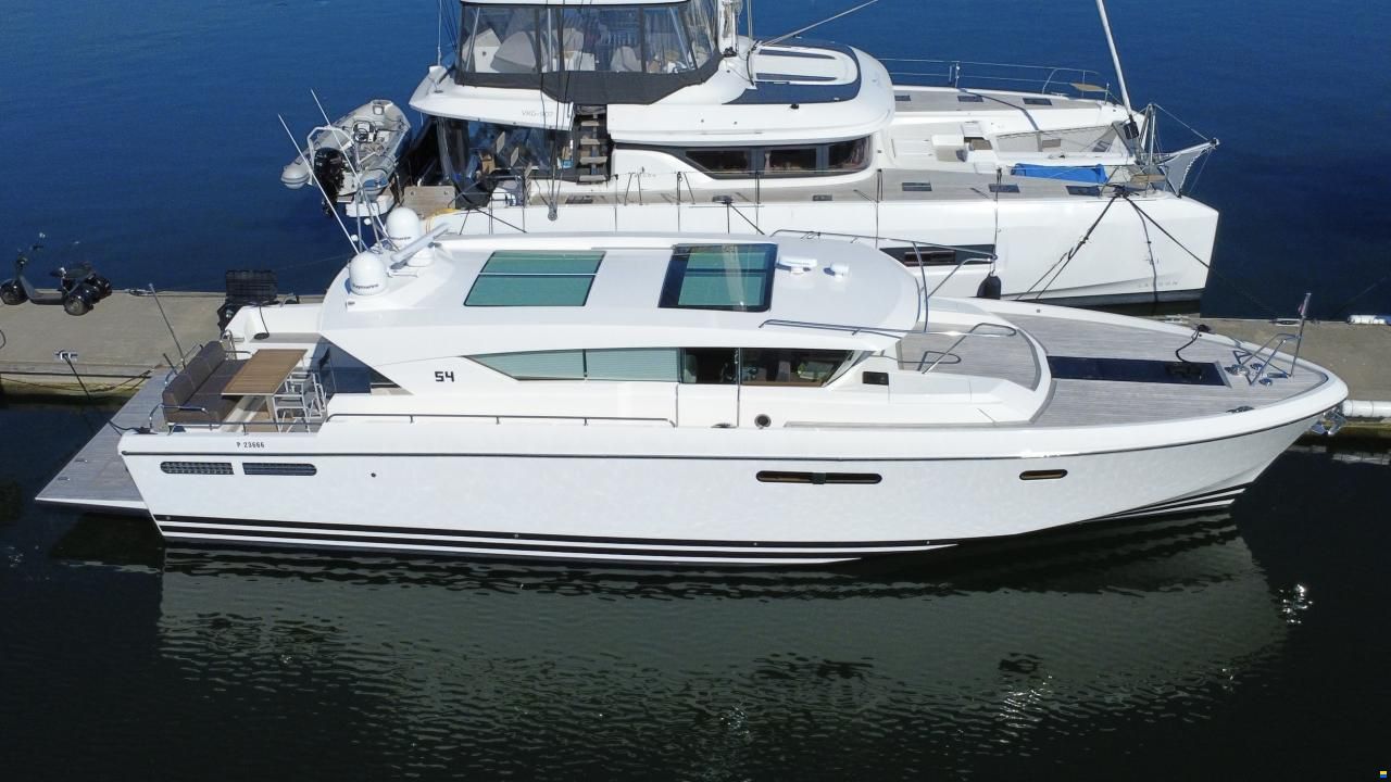 Delta Powerboats 54