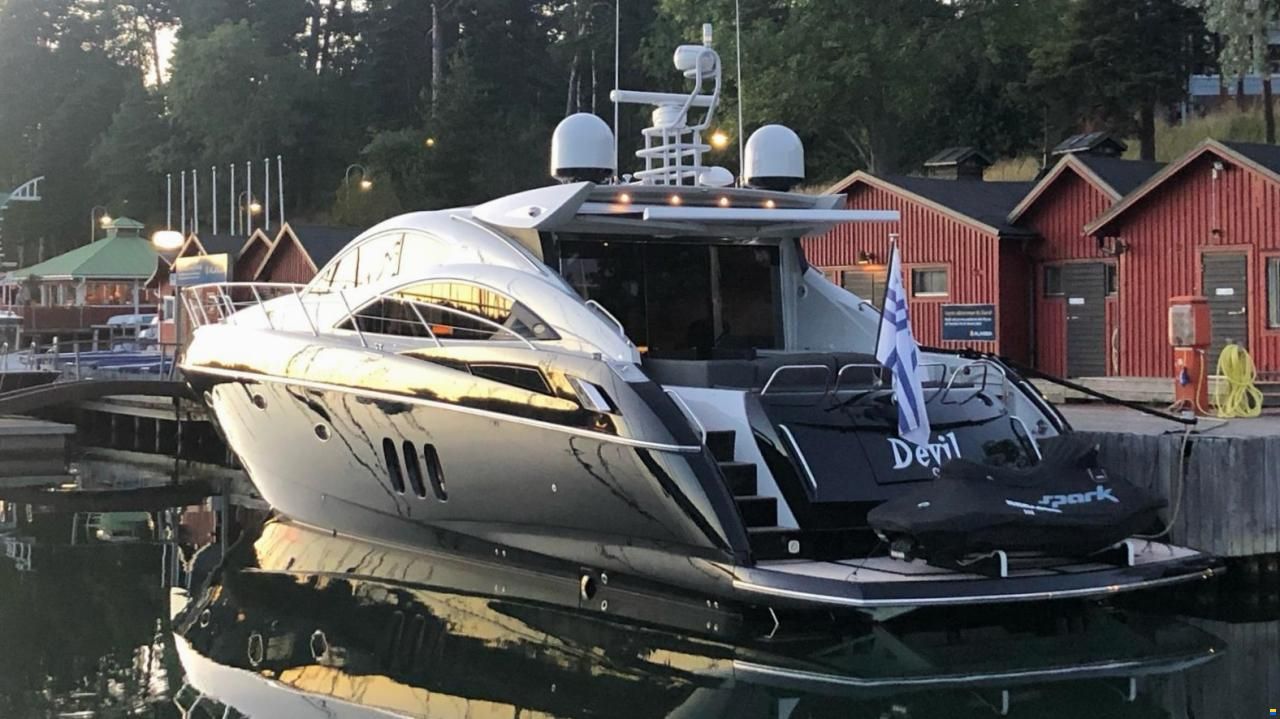 Sunseeker Predator 62