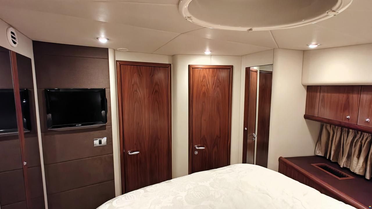 Sunseeker Predator 62