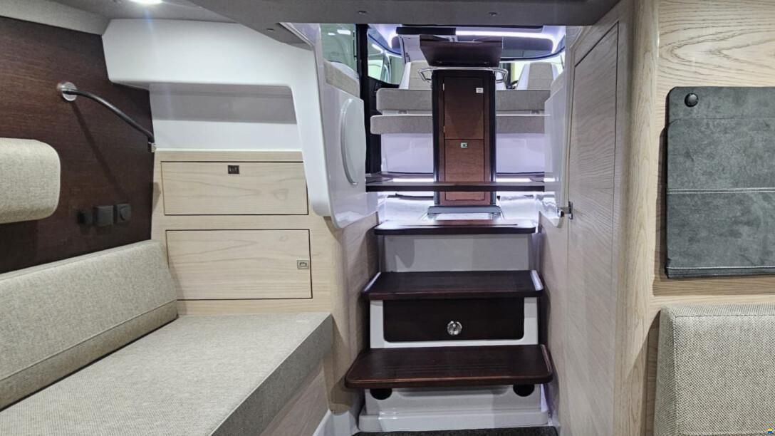 Axopar 45 XC Cross Cabin