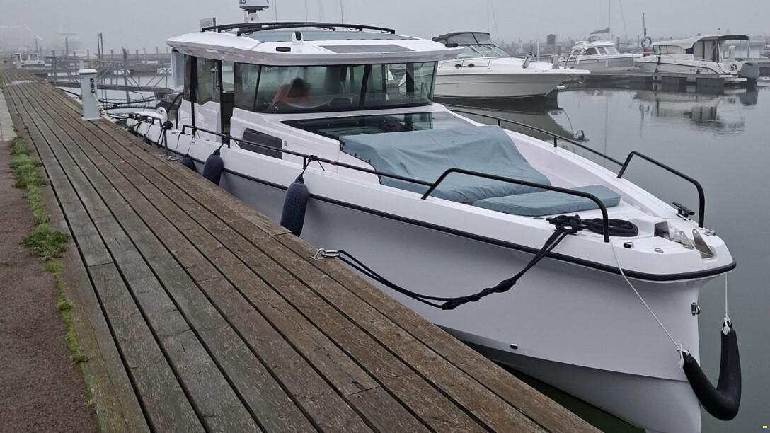 Axopar 45 XC Cross Cabin