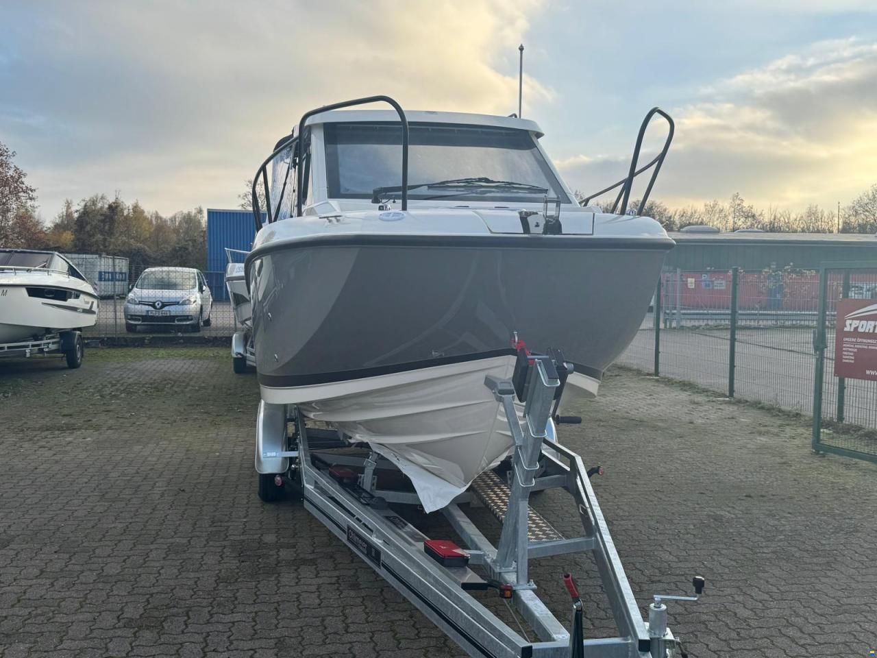 Quicksilver 705 Weekend