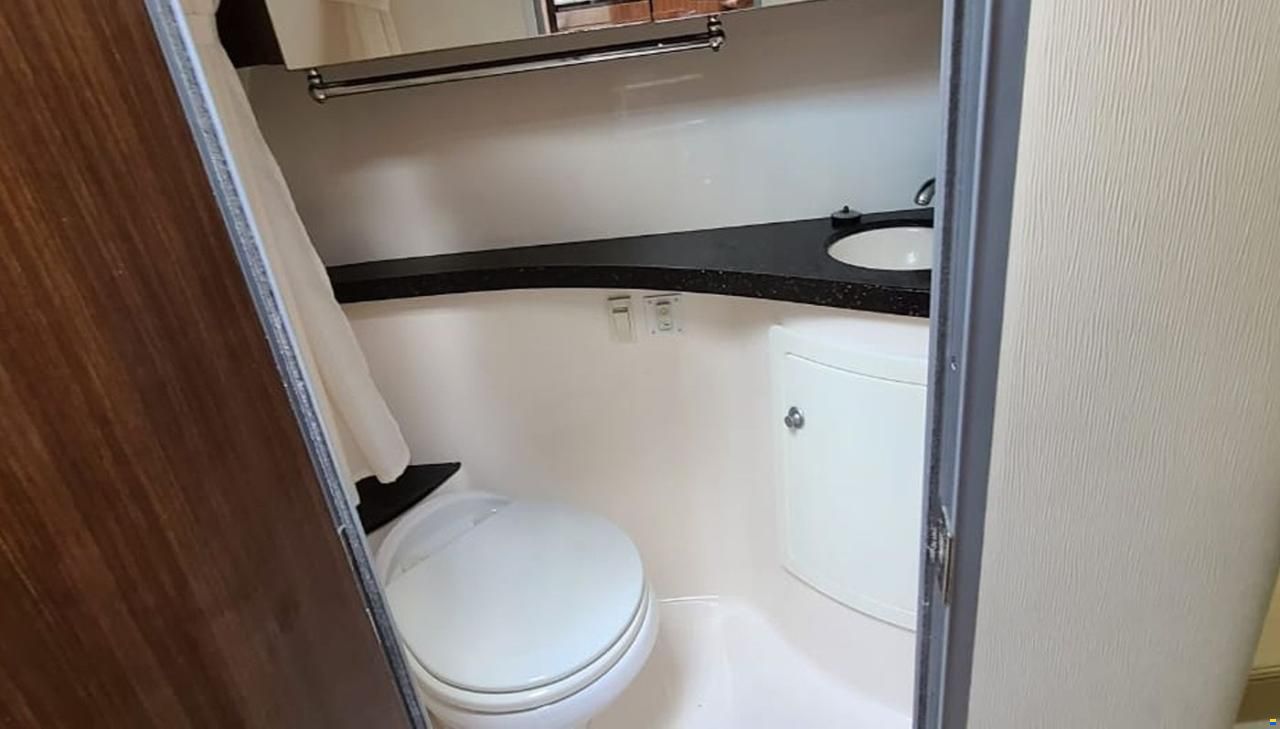 Regal 28 Express