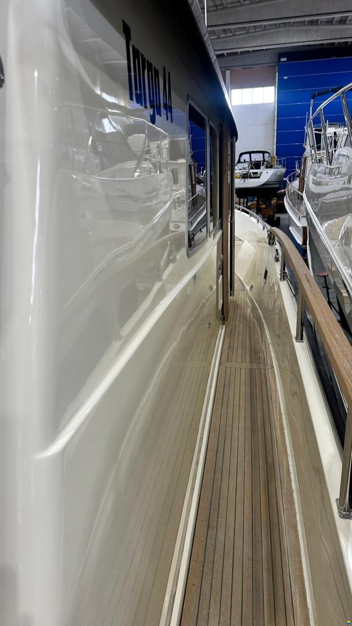 Targa 44