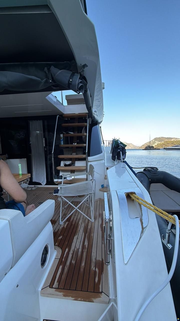 Ferretti 500