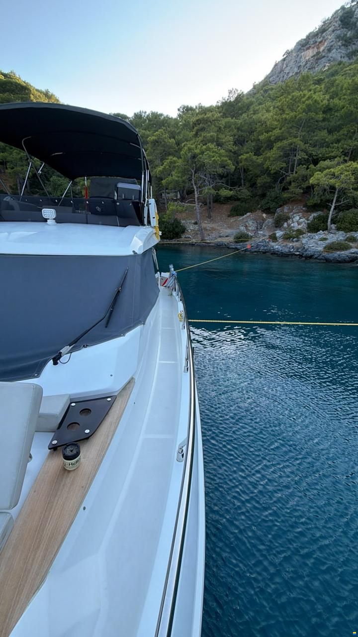 Ferretti 500