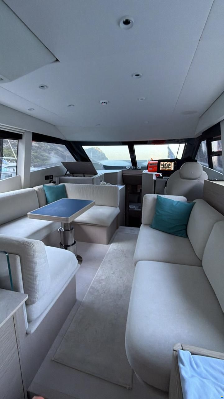 Ferretti 500
