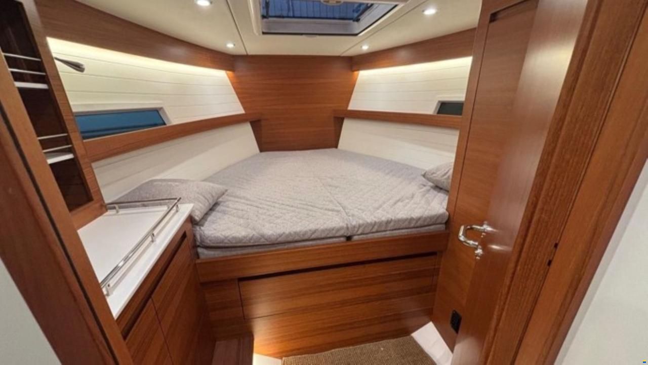 Delta Powerboats 33 Coupé