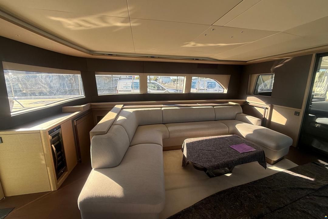 Lagoon Sixty 7