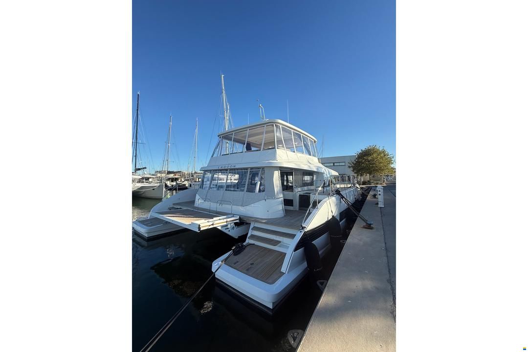 Lagoon Sixty 7