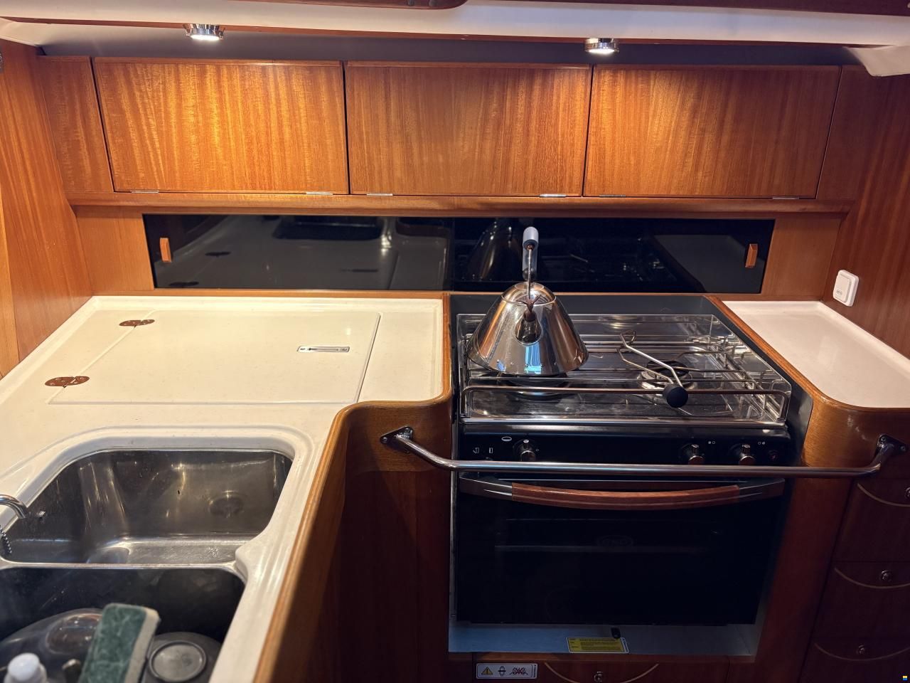 X-Yachts X-37
