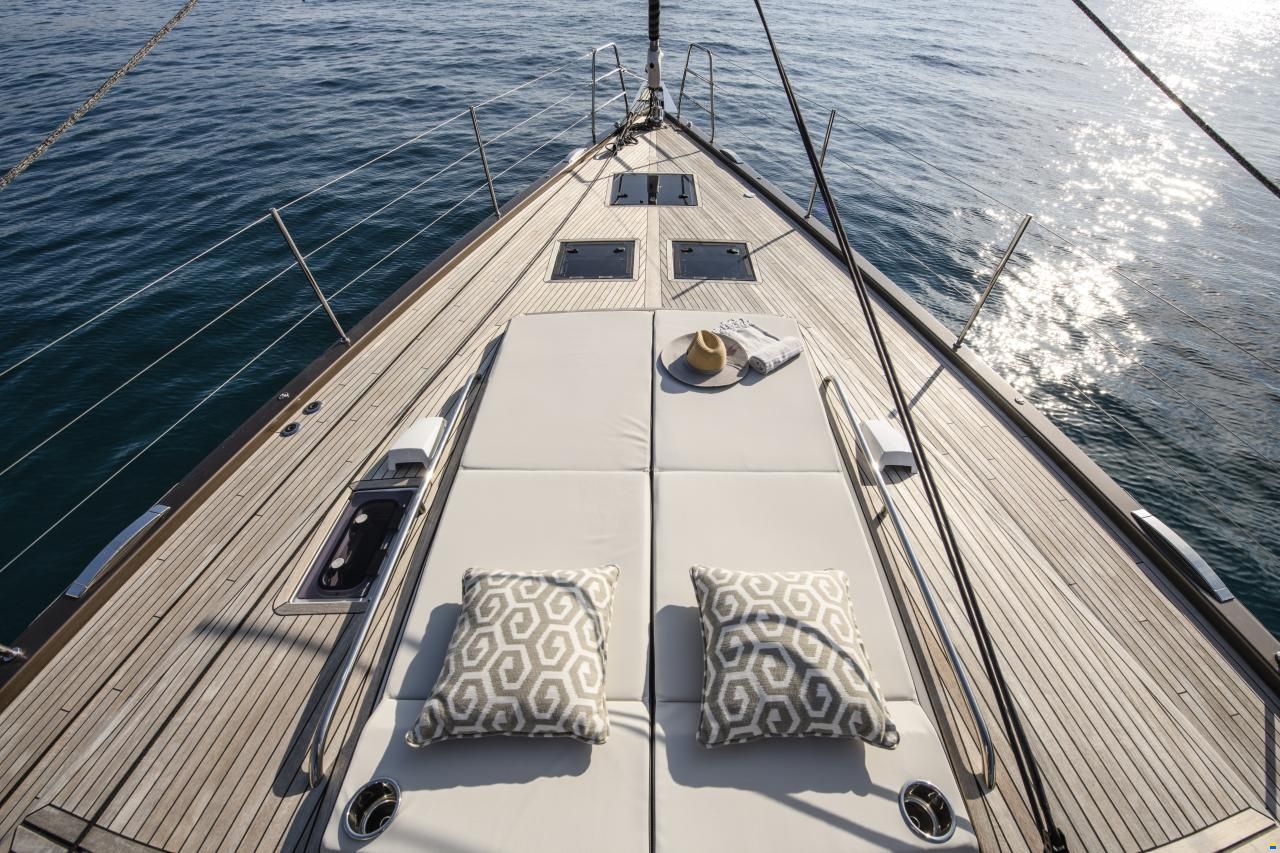 Beneteau Oceanis yacht 62