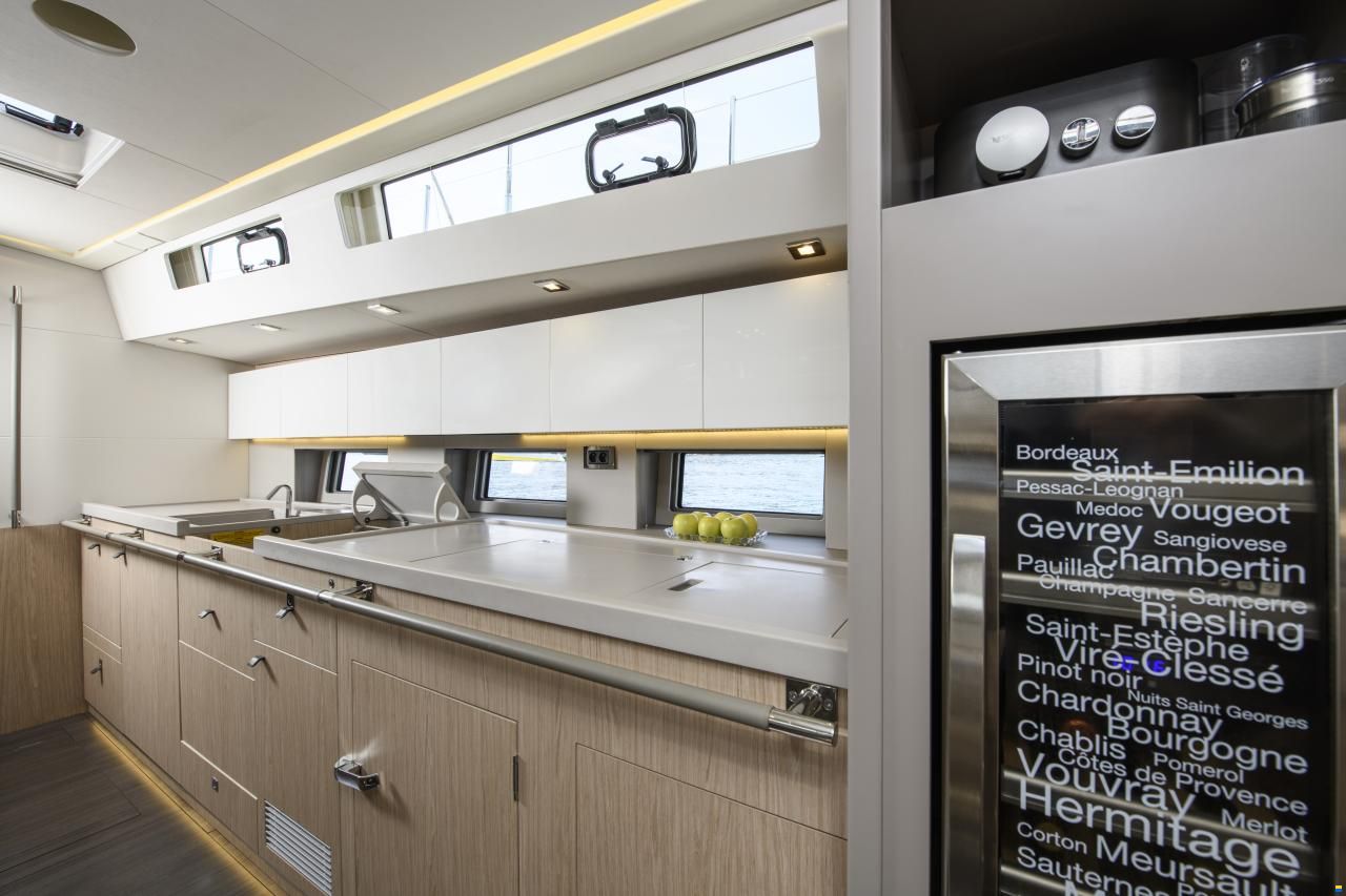 Beneteau Oceanis yacht 62