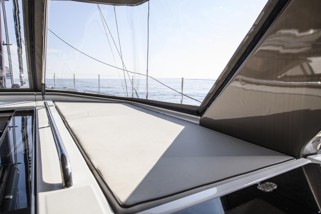 Beneteau Oceanis yacht 62
