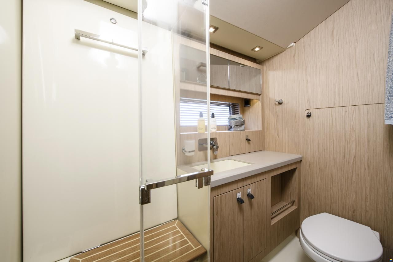 Beneteau Oceanis yacht 62
